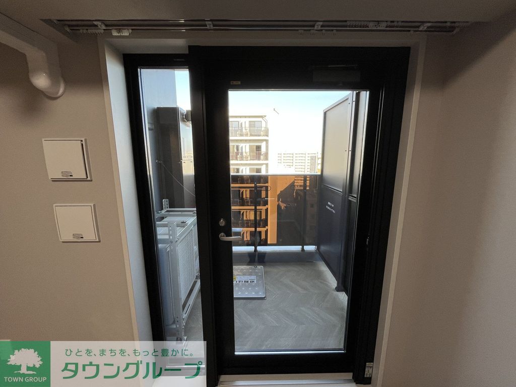 エントランス　エントランス