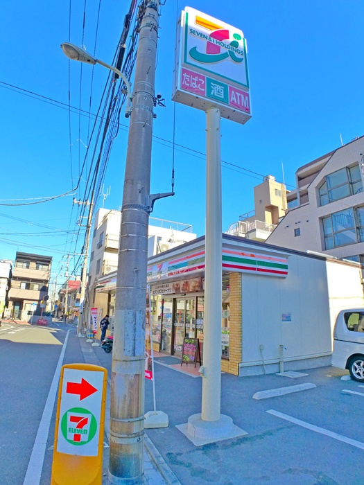 コンビニ　セブンイレブン板橋氷川町店（コンビニ）まで26m