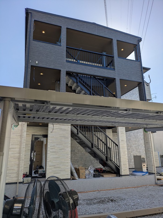 建物外観　建築中