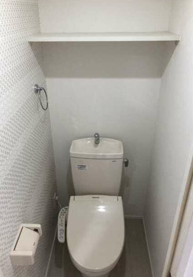 トイレ　温水洗浄便座