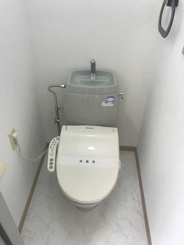 トイレ　トイレ