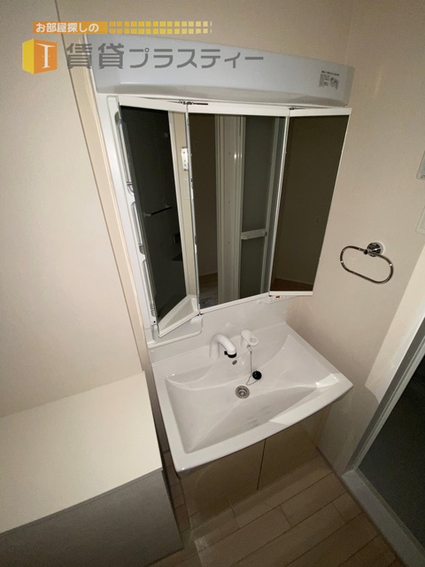 洗面設備　毎日使いますよね…独立洗面台。