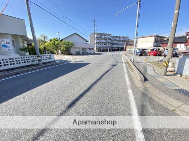 その他　前面道路（その他）まで0m