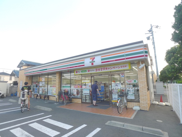 コンビニ　セブンイレブン（コンビニ）まで150m