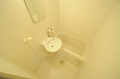 バス・シャワールーム　※同タイプ部屋の写真となります