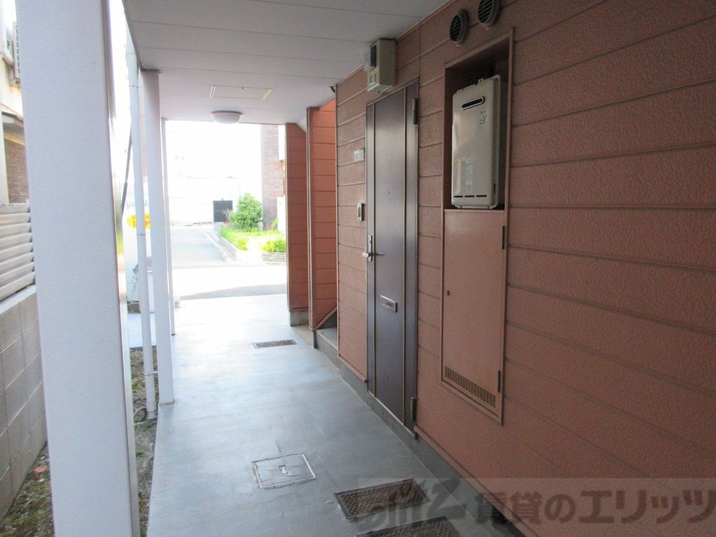 玄関　エントランス