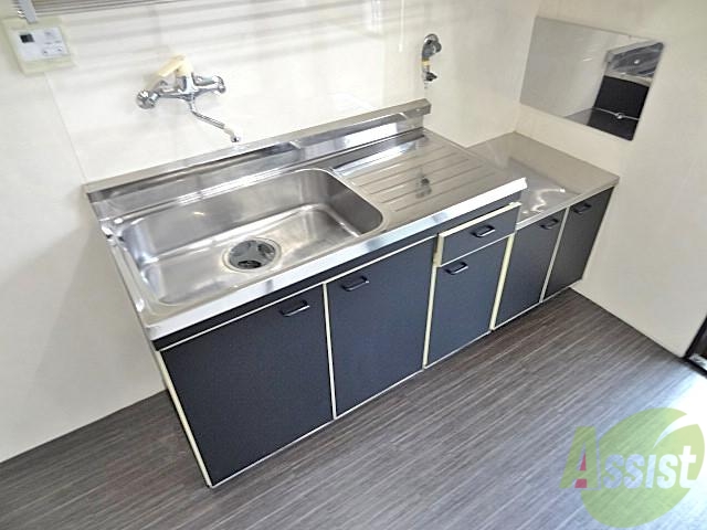 キッチン　お料理するならこれくらいの広さはやっぱりほしいですよねぇ～♪