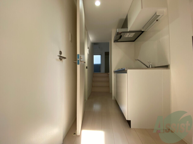 玄関　玄関からの様子を撮影してみました。動線になります。