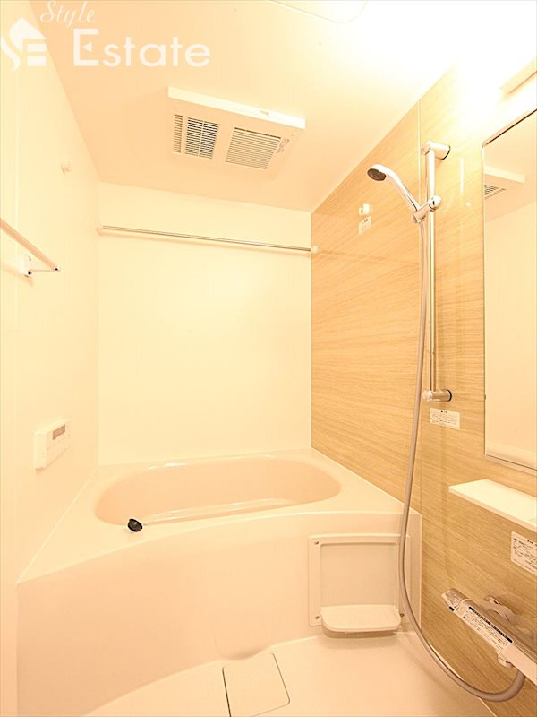 バス・シャワールーム　バスルーム