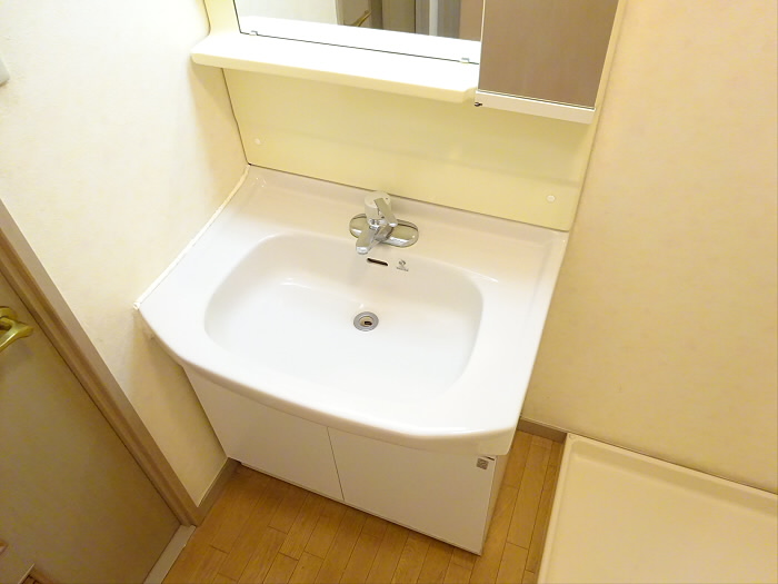 洗面設備　独立洗面化粧台付き