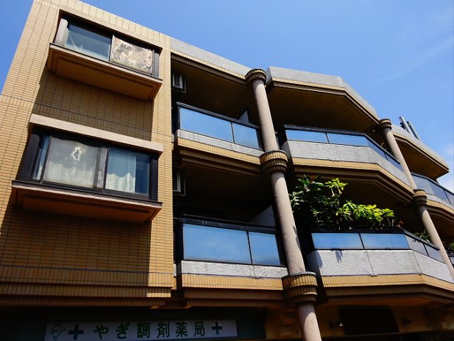 建物外観　落ち着いた雰囲気の外観です