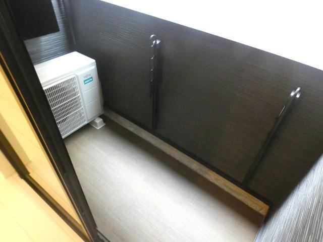 バルコニー　同型別建物