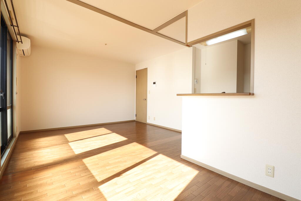 居室・リビング　13.25帖のLDKです♪