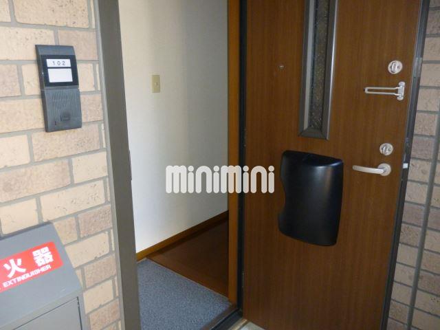 玄関　Ｗロックキー＆インターホン完備の玄関スペースです