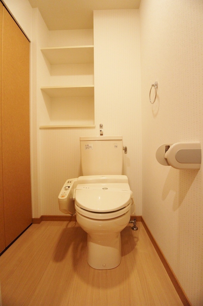 トイレ　トイレ※別号室の参考写真になります。