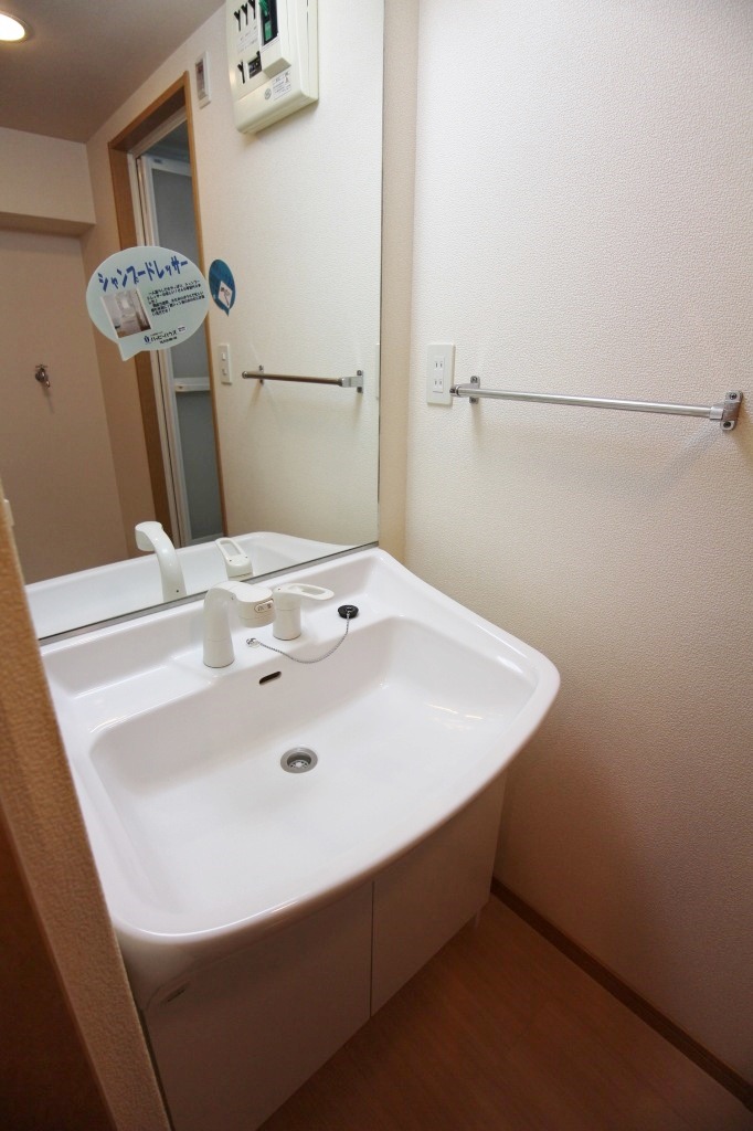 洗面設備　洗面所※別号室の参考写真になります。
