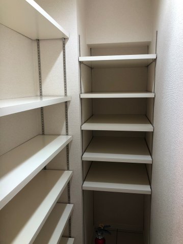 収納　シューズインクローゼット