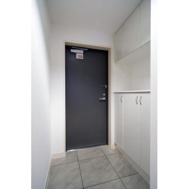 玄関　※写真は同タイプ住戸です。