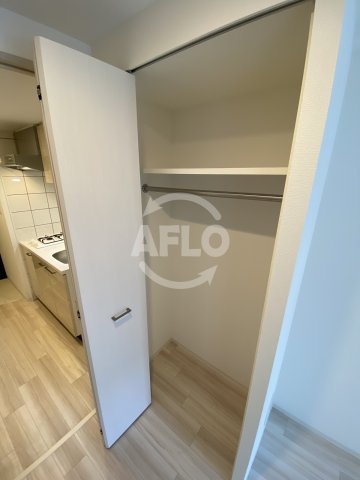 収納　エスリード南森町ラグシス　クローゼット