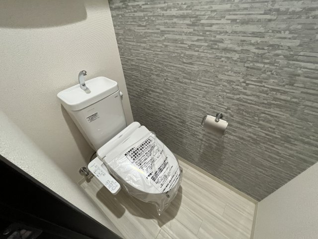 トイレ　温水洗浄便座付きでおすすめです！