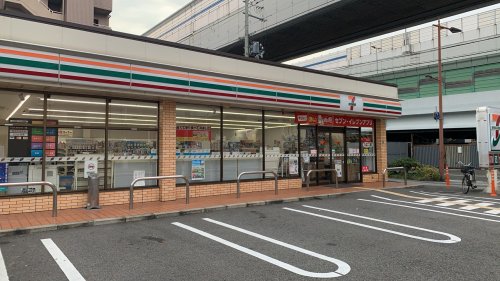 コンビニ　セブンイレブン 西宮甲子園7番町店（コンビニ）まで572m