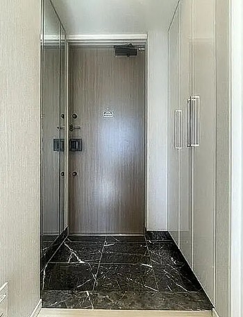 玄関　※こちらの写真は他部屋になり参考写真です