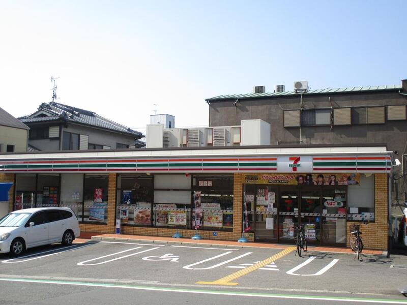 コンビニ　セブンイレブン（コンビニ）まで169m
