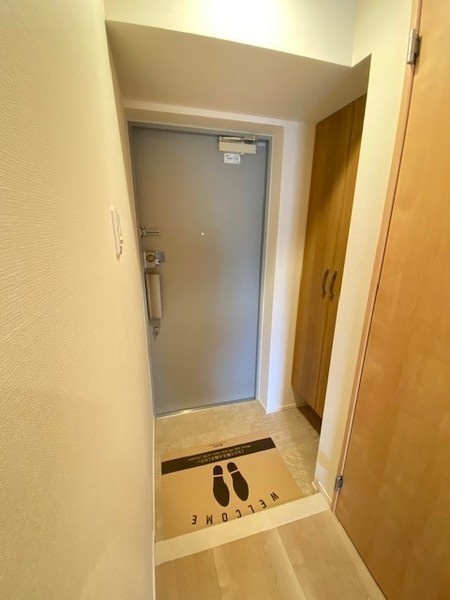 玄関　※写真は同タイプ別部屋のものになります。