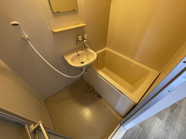 バス・シャワールーム　お風呂で日々の疲れを落としましょう