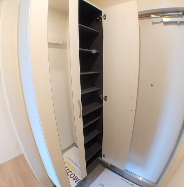 その他設備　シューズボックス（トール）