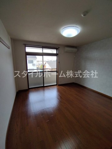 その他部屋・スペース　落ち着いて過ごせるお部屋なので、寝室にいかがでしょうか