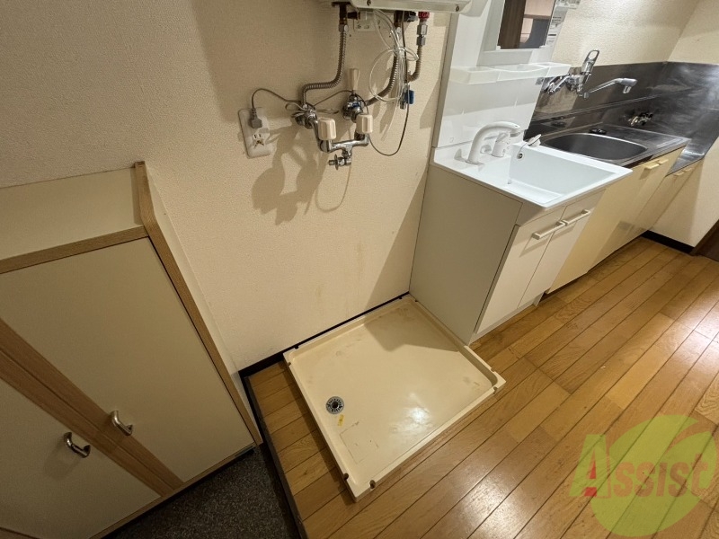 その他部屋・スペース　もちろん洗濯機置場は室内にあるので、いつでも洗濯できますよ～