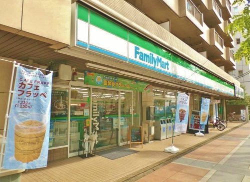 コンビニ　ファミリーマート 丸萬小平南口店（コンビニ）まで382m