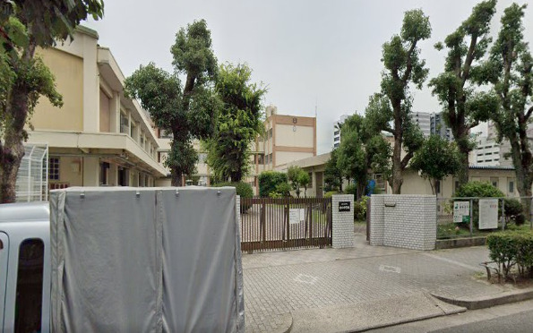 中学校　名古屋市立白山中学校（中学校）まで599m