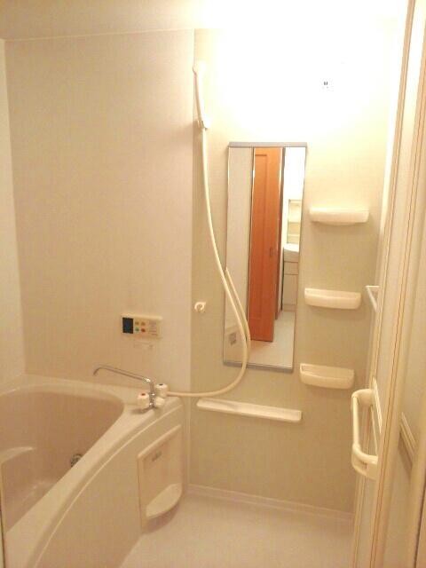 バス・シャワールーム　バスルーム