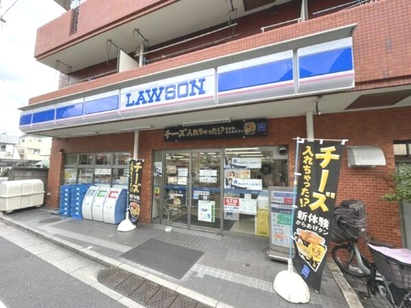 コンビニ　ローソン 板橋幸町店（コンビニ）まで216m