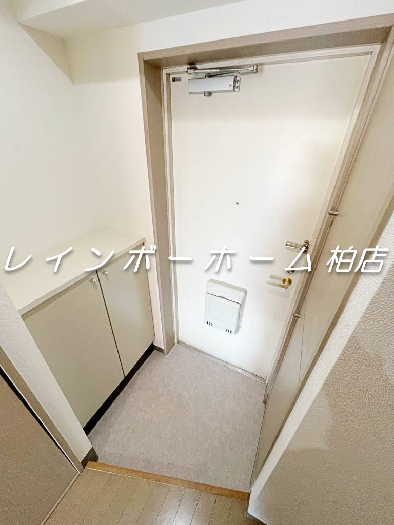 玄関　収納もある玄関です