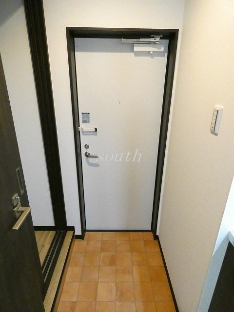 玄関　収納スペース付きの玄関♪