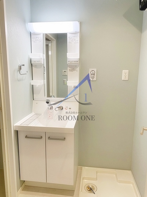 洗面設備　独立洗面台です。