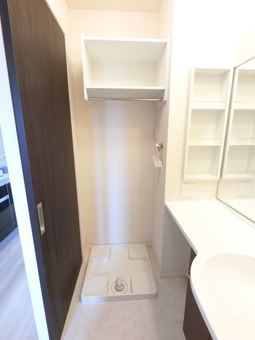 玄関　洗濯機置き場