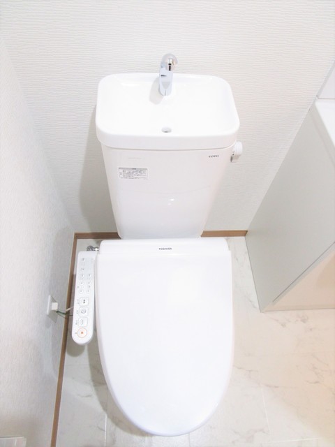 トイレ　別建物参考画像