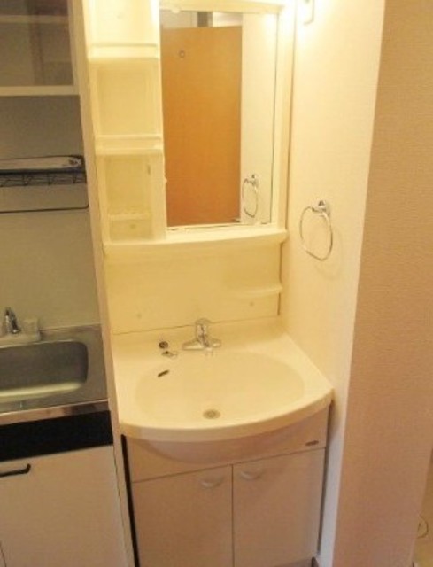 洗面設備　他部屋参考。