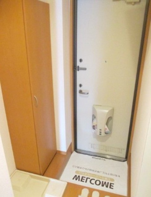 玄関　他部屋参考。