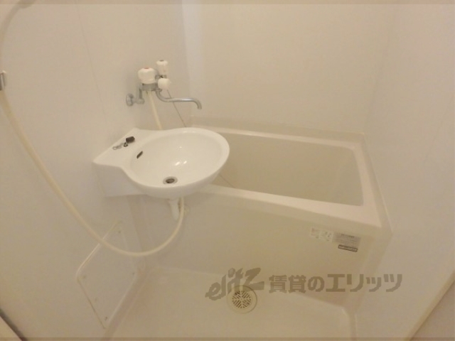 バス・シャワールーム　バス