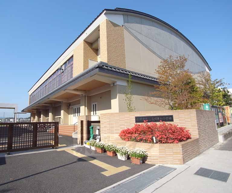 小学校　長岡第七小学校（小学校）まで400m