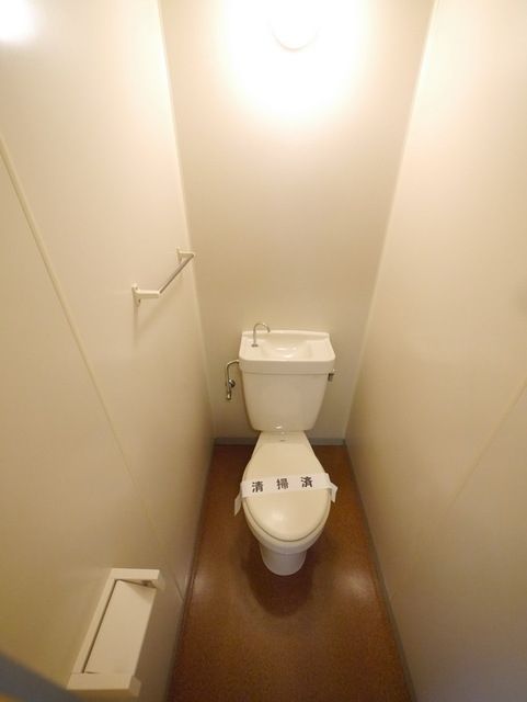 トイレ　★お部屋探しは株式会社タウンハウジング東京まで★
