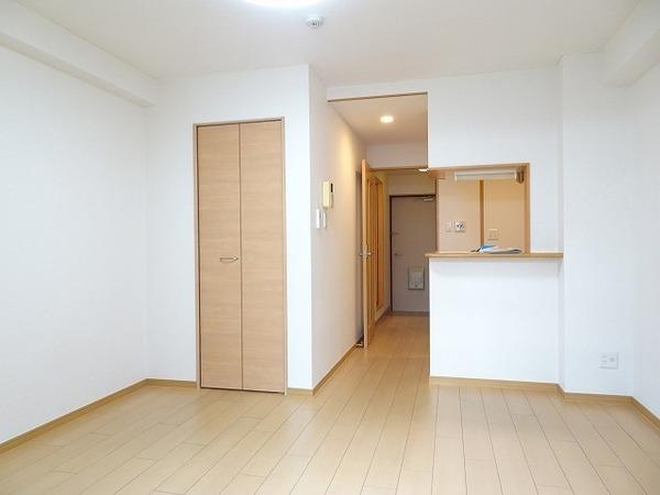 居室・リビング　人気のカウンターキッチン！