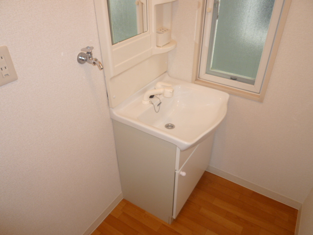 洗面設備　別の部屋の写真です