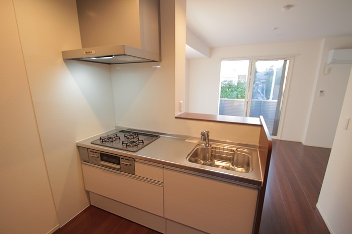 キッチン　3口コンロ・グリル付きです★