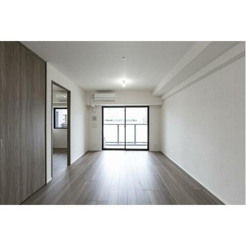 居室・リビング　使いやすい間取りのリビング♪